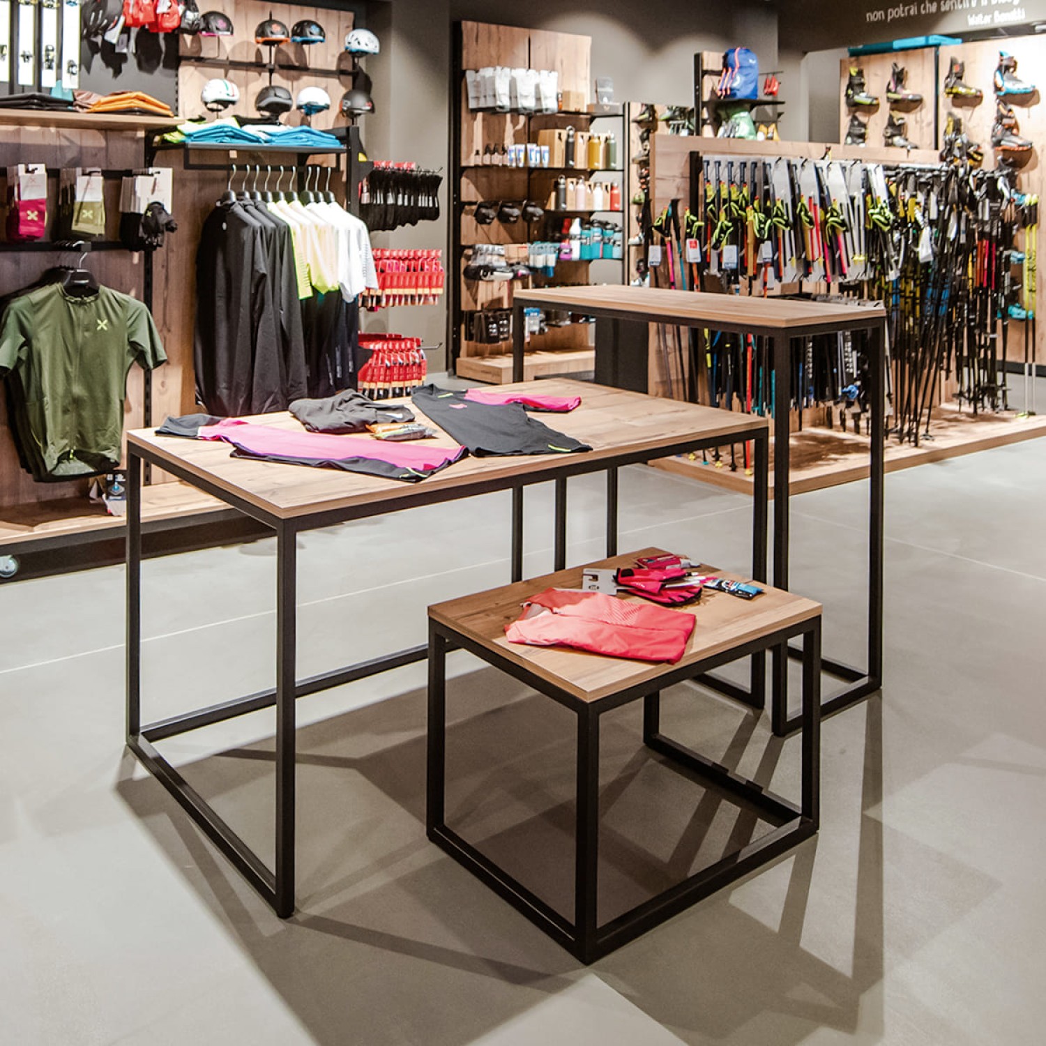 Stolik ekspozycyjny S/M/L