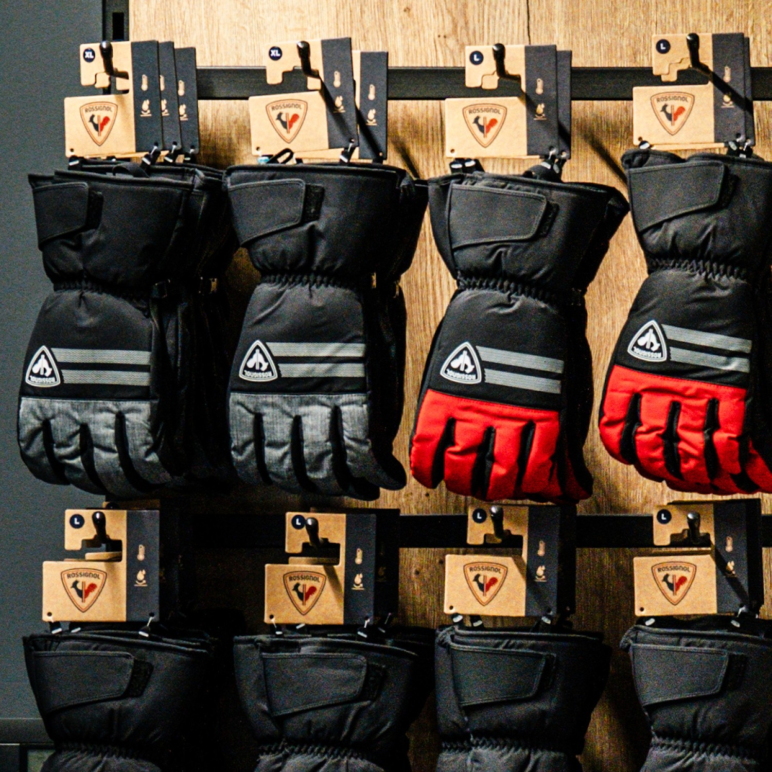 SHOP DISPLAY_ GLOVES