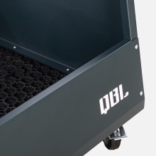 Safe transport of ski equipment